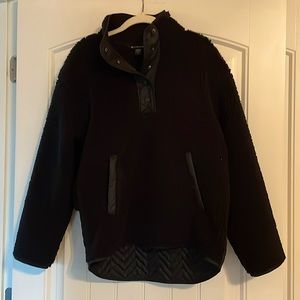 Athleta Sherpa pull over, size S